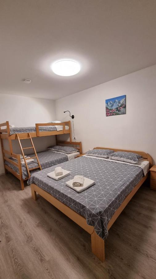 Apartma Kaan Zaga Buitenkant foto